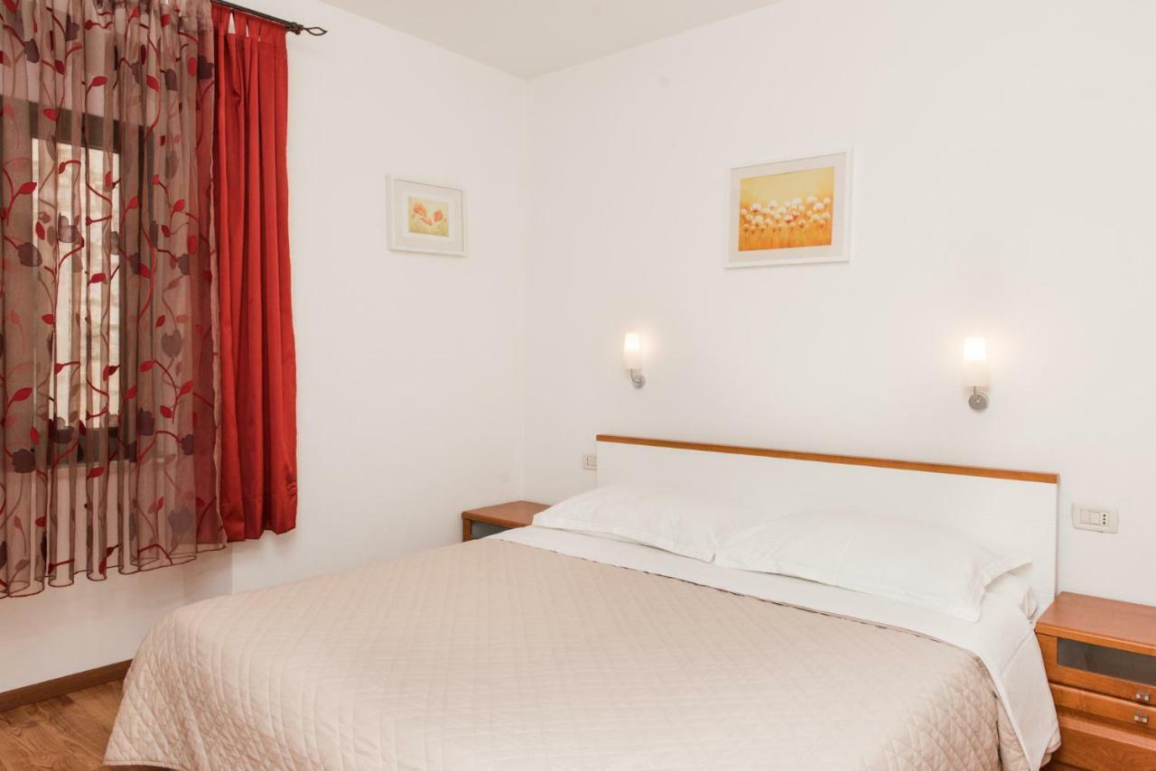 Old Stone In Historic Center With Heated Pool