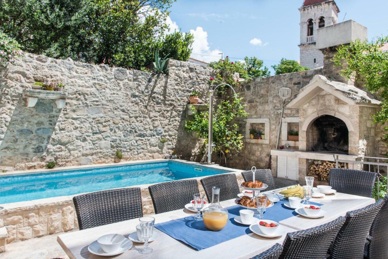 Old Stone In Historic Center With Heated Pool